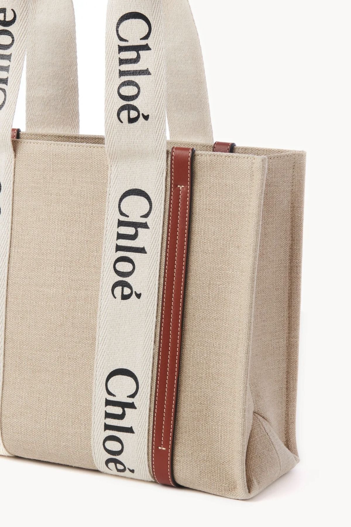Chloé Medium Woody Tote Bag - White/ Brown