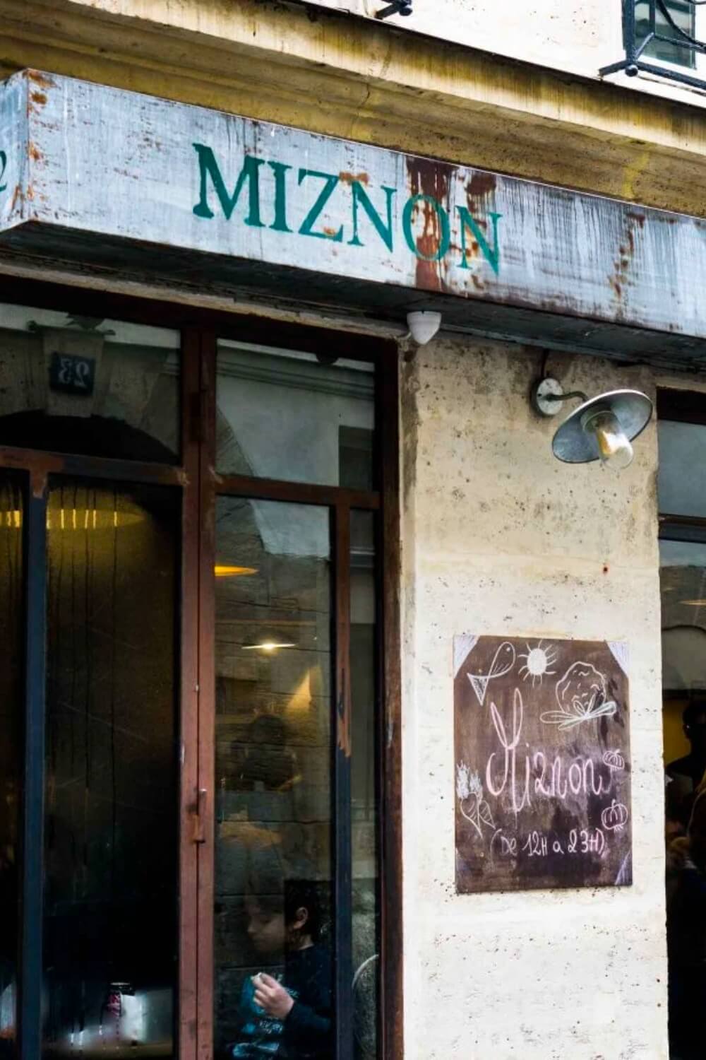 Miznon Israeli Restaurant Paris Marais