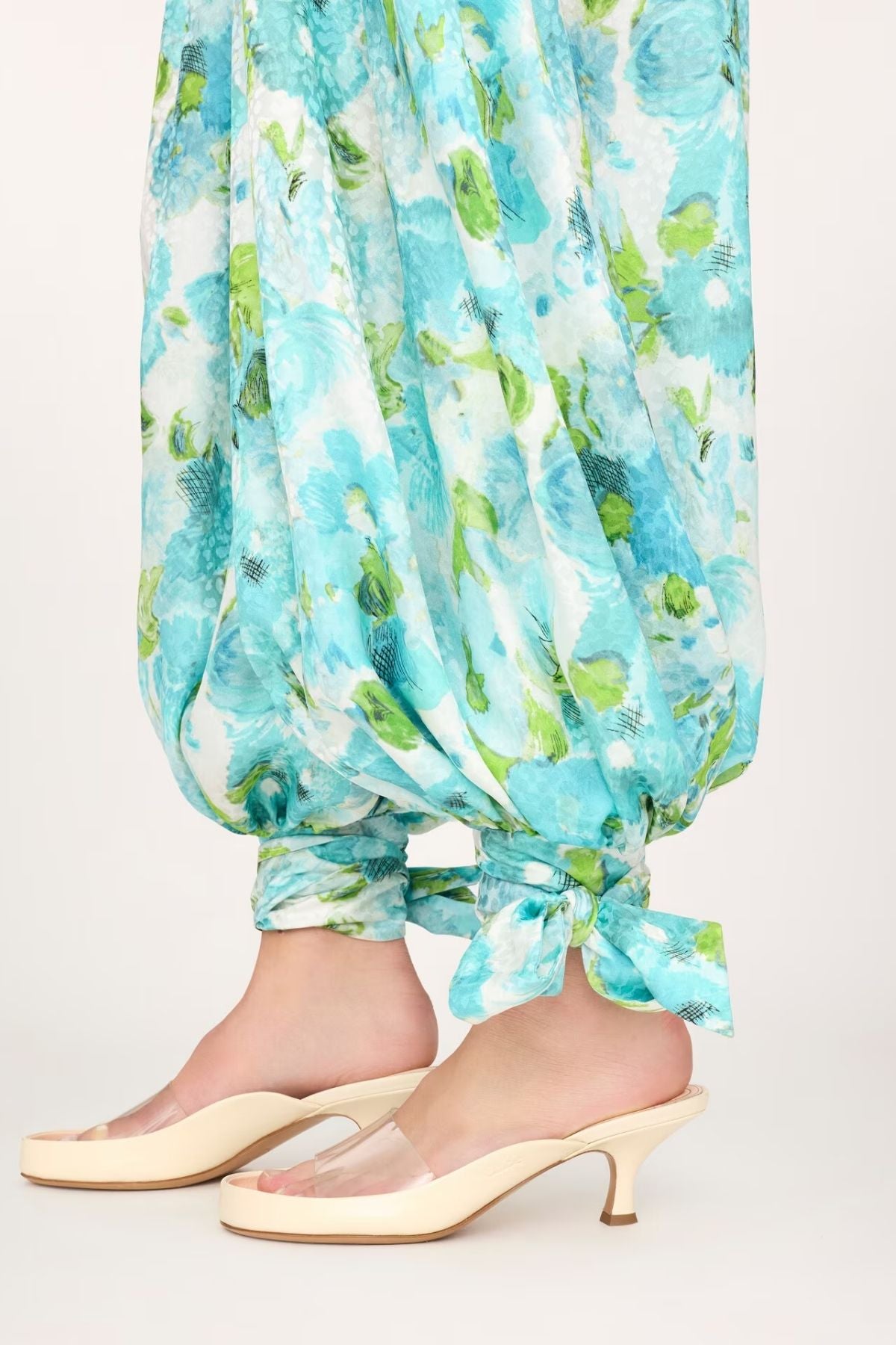 Chloé Aqua Flowers Balloon Pants - White Blue