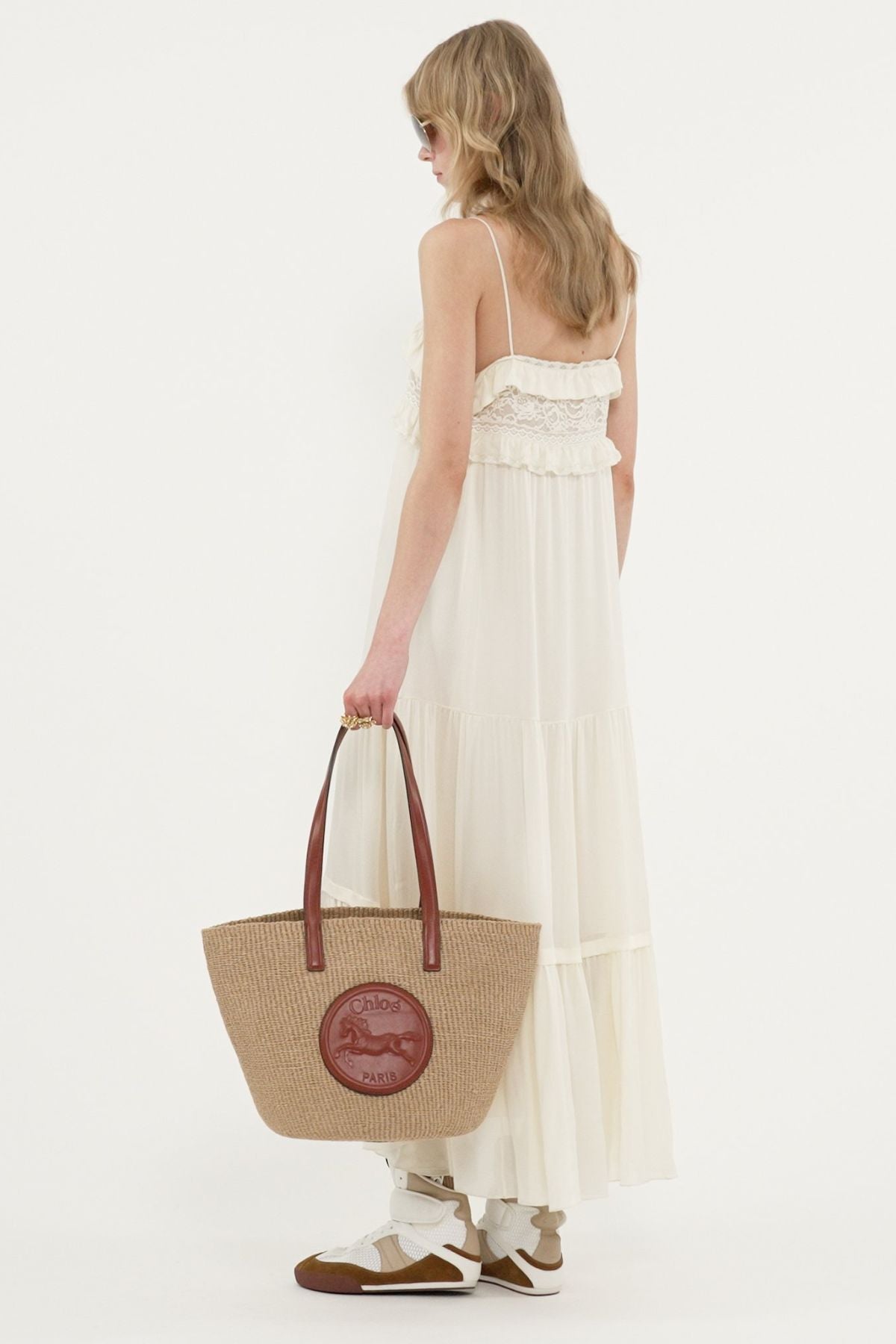 Chloé Horse Medal Basket Bag - Sepia Brown