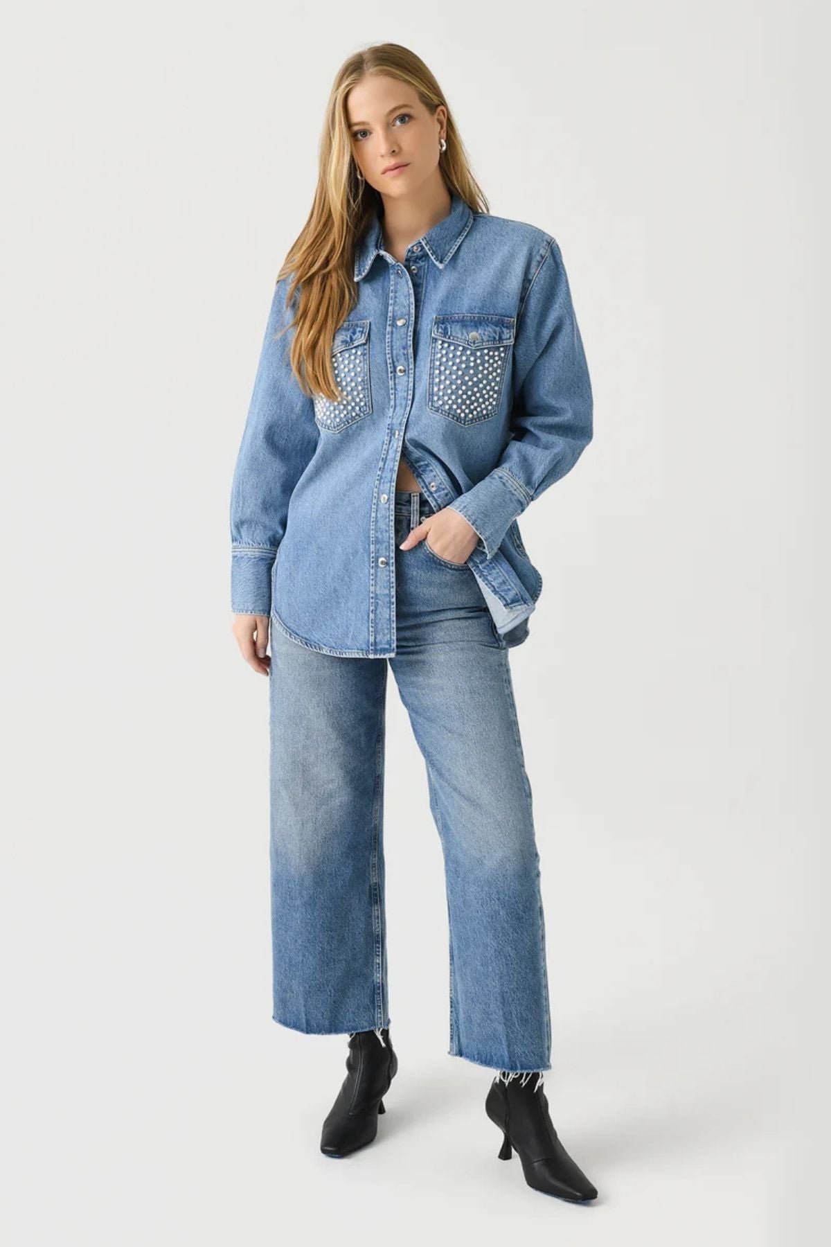 Frame Denim Atelier Oversized Denim Jacket - Daylight Pearl