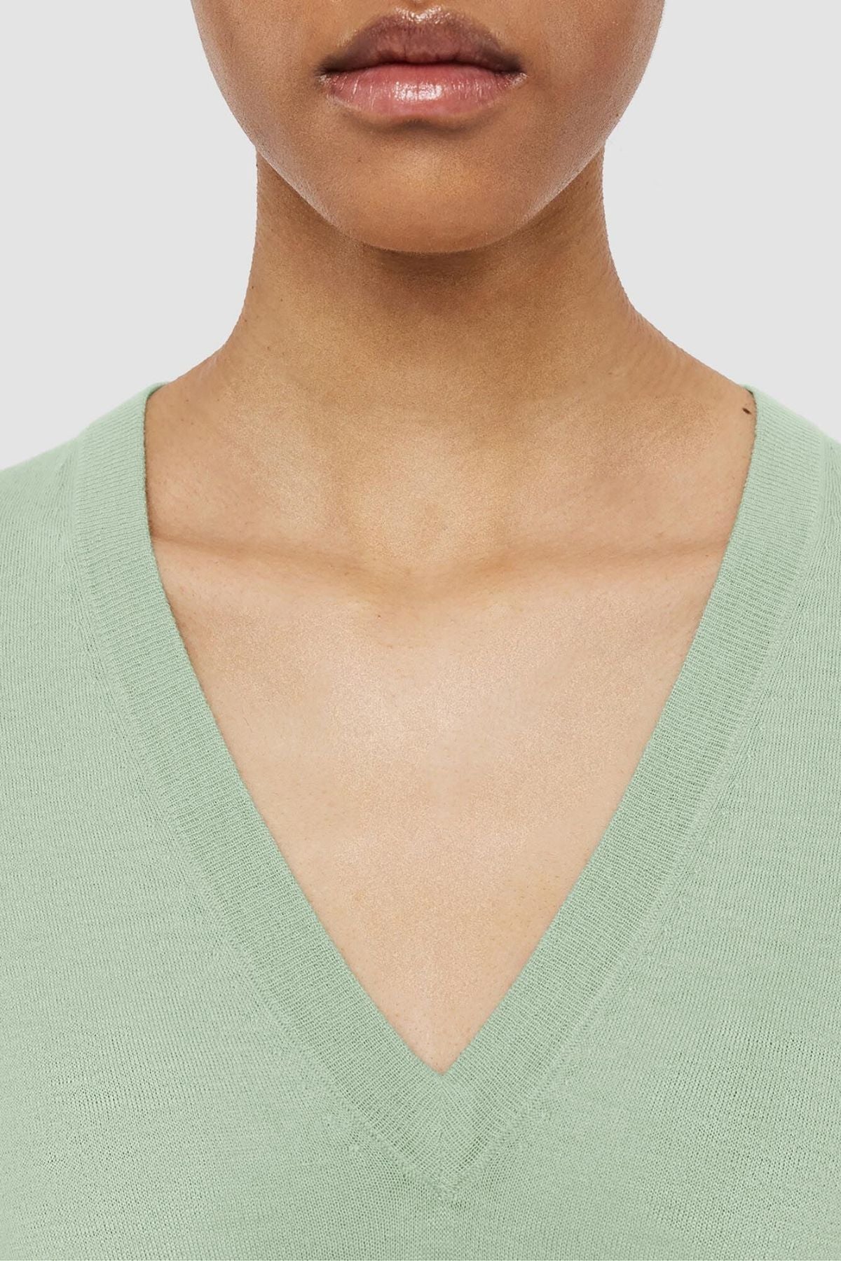 Joseph Cashair V-Neck Jumper - Matcha