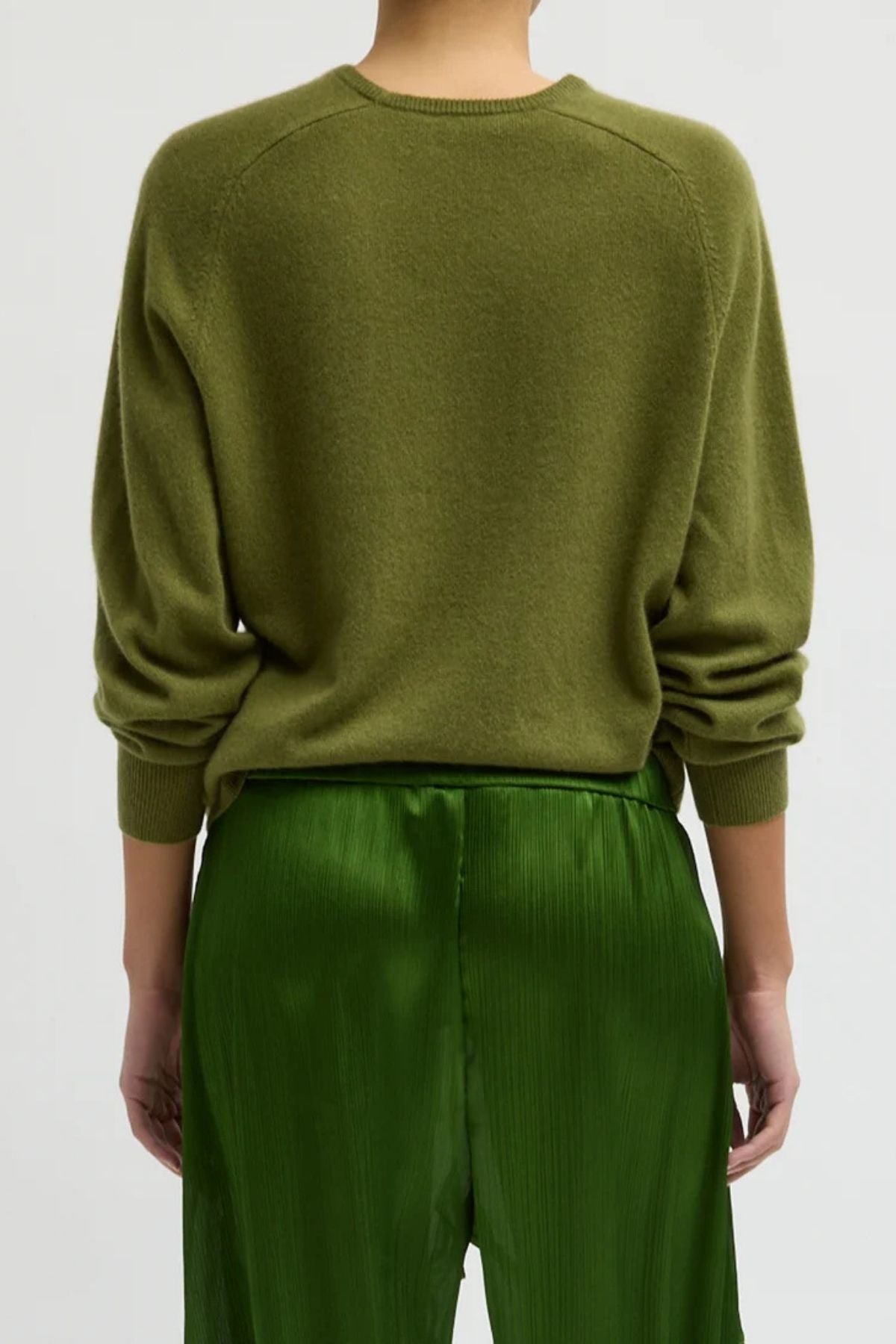 Tibi Featherweight Cashmere Crew - Ick Green