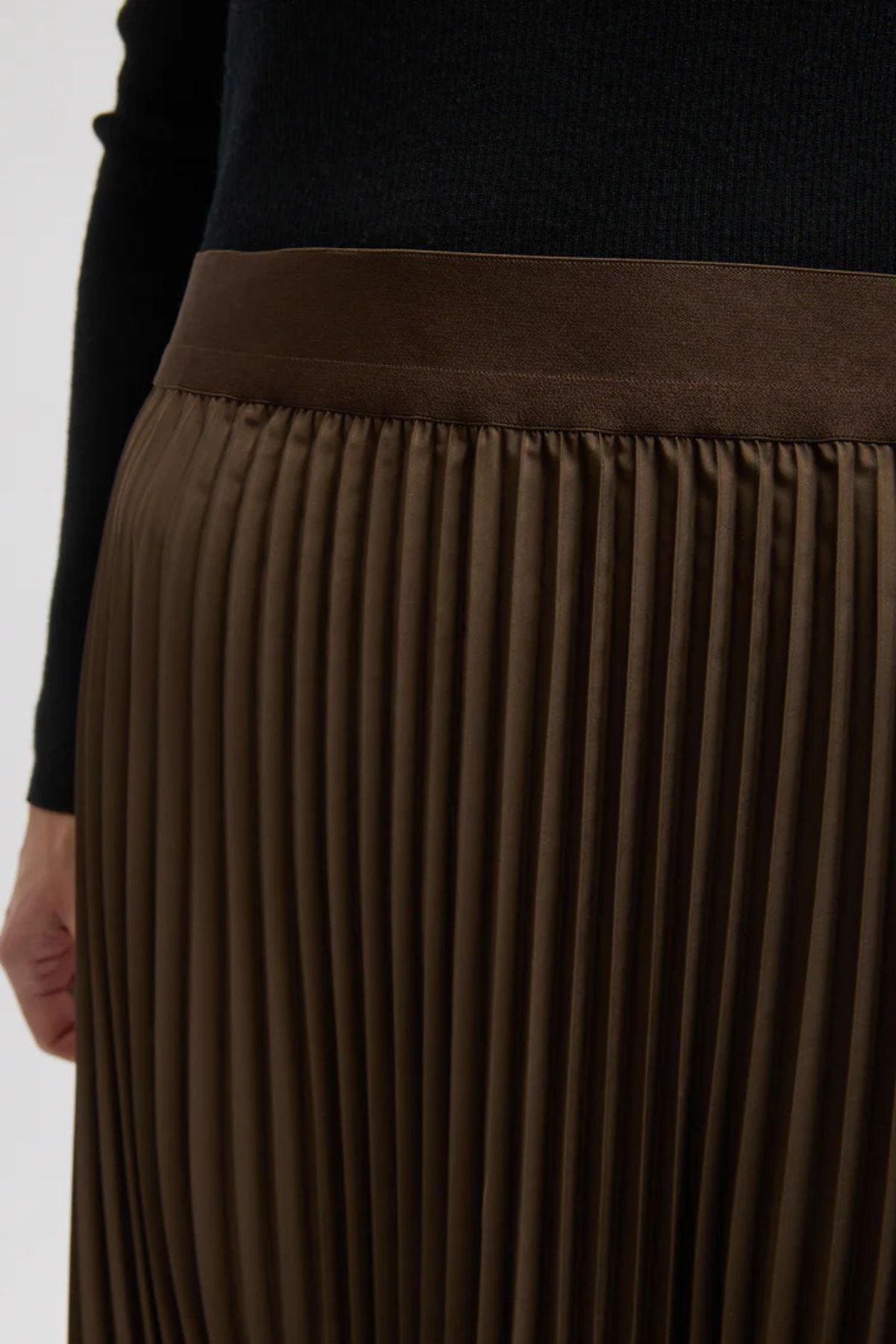 Tibi Nylon Pleating Sunray Pull On Skirt - Brown
