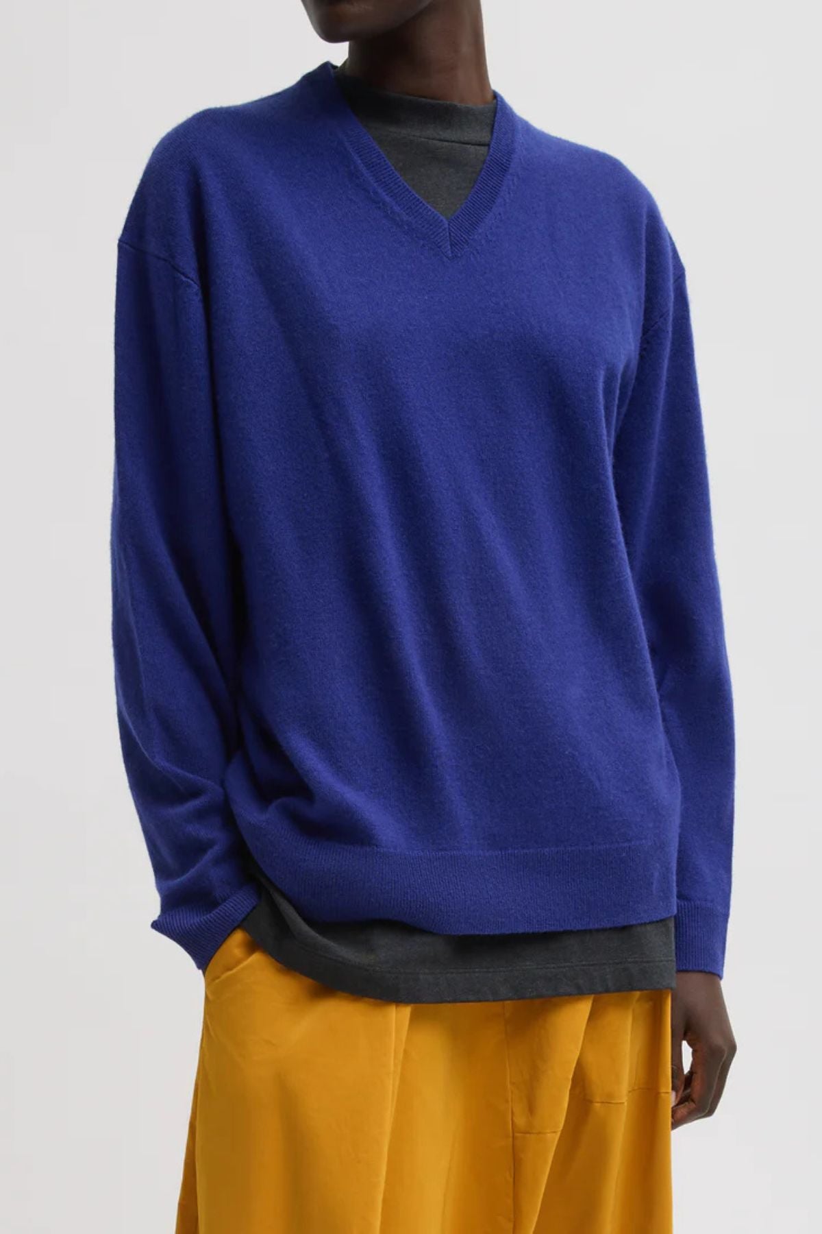 Tibi Washable Cashmere Easy V-Neck Sweater - Ink Blue