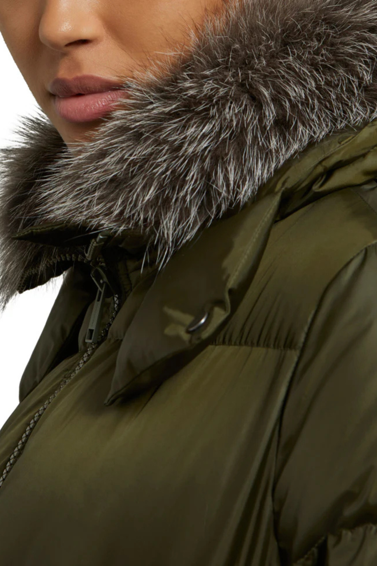 Yves Salomon 25W25WFV01255DORD Crop Parka w. Detachable Hood and Fox Fur Collar A8045 Hunter Green