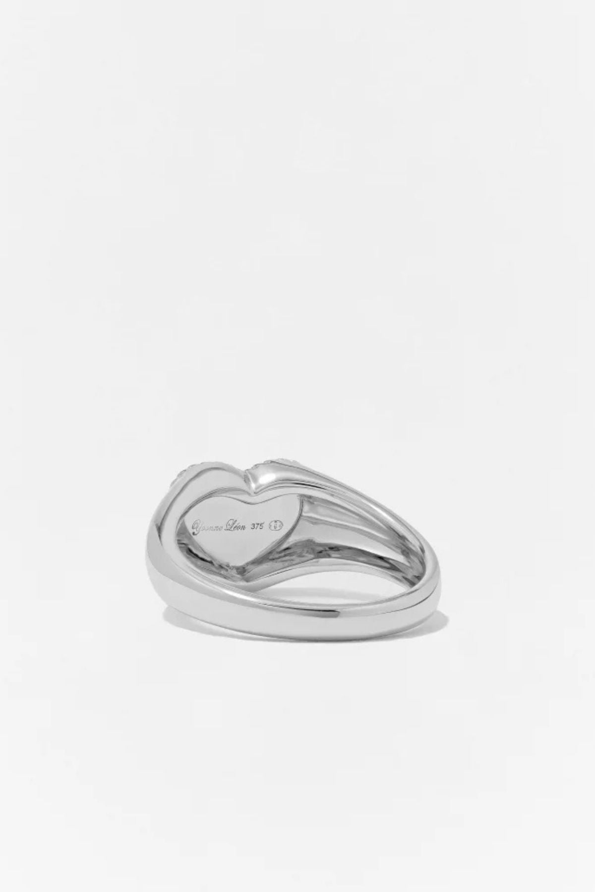 Yvonne Léon Baby Chevalière Heart Ring - White Gold