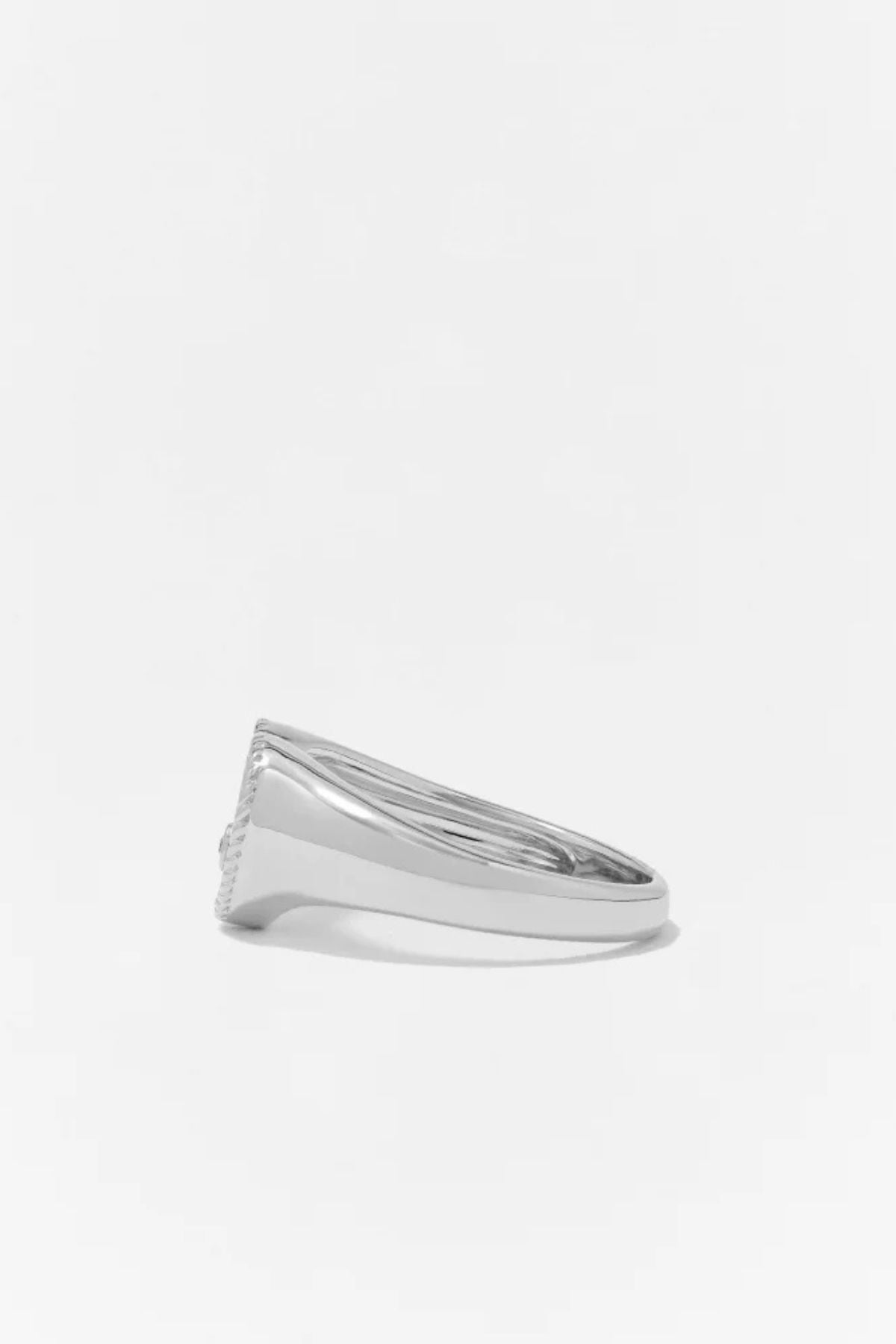 Yvonne Léon Baby Chevalière Heart Ring - White Gold