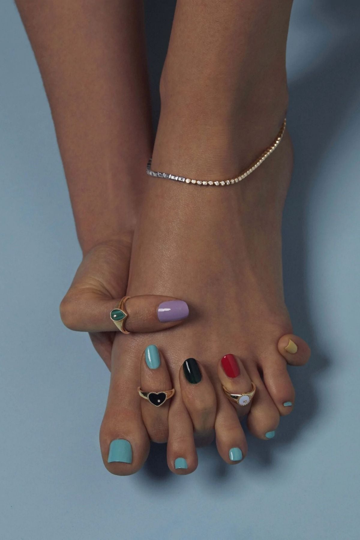 Yvonne Léon Baby Pearl Oval Chevalier Ring - Yellow Gold