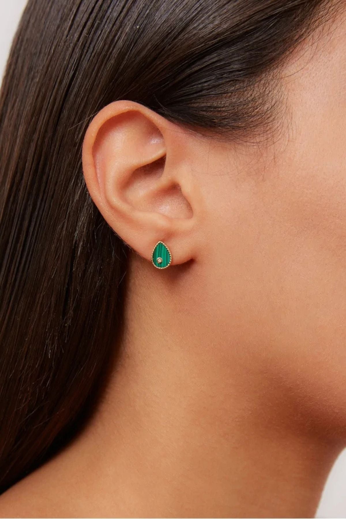 Yvonne Léon Baby Poire Earrings - Malachite/ Yellow Gold