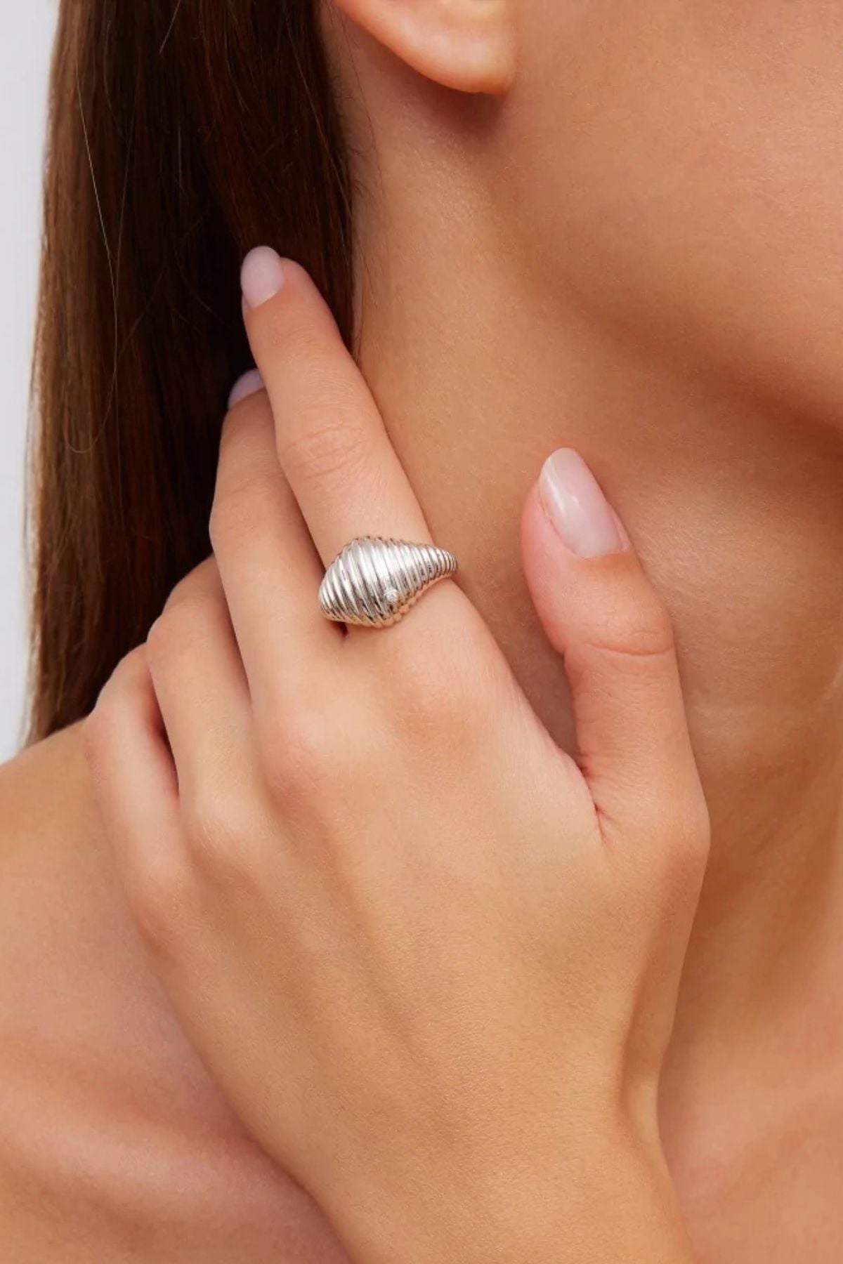 Yvonne Léon Chevalier Ovale Berlingot - White Gold