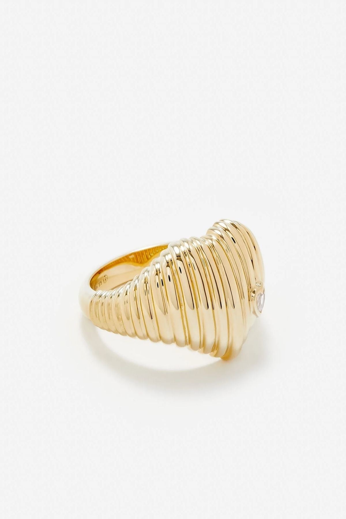 Yvonne Léon Chevaliere Berlingot Heart Diamond Ring - Yellow Gold