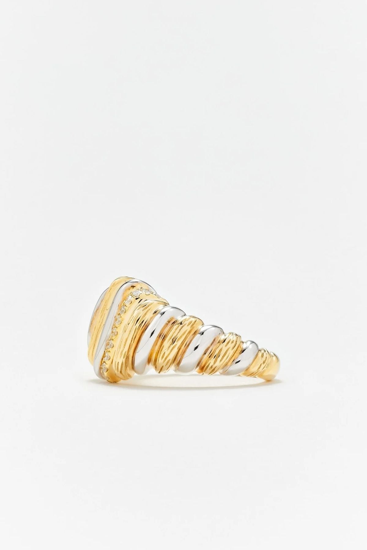 Yvonne Léon Chevaliere Gaufrette Diamond Ring - Yellow/ White Gold