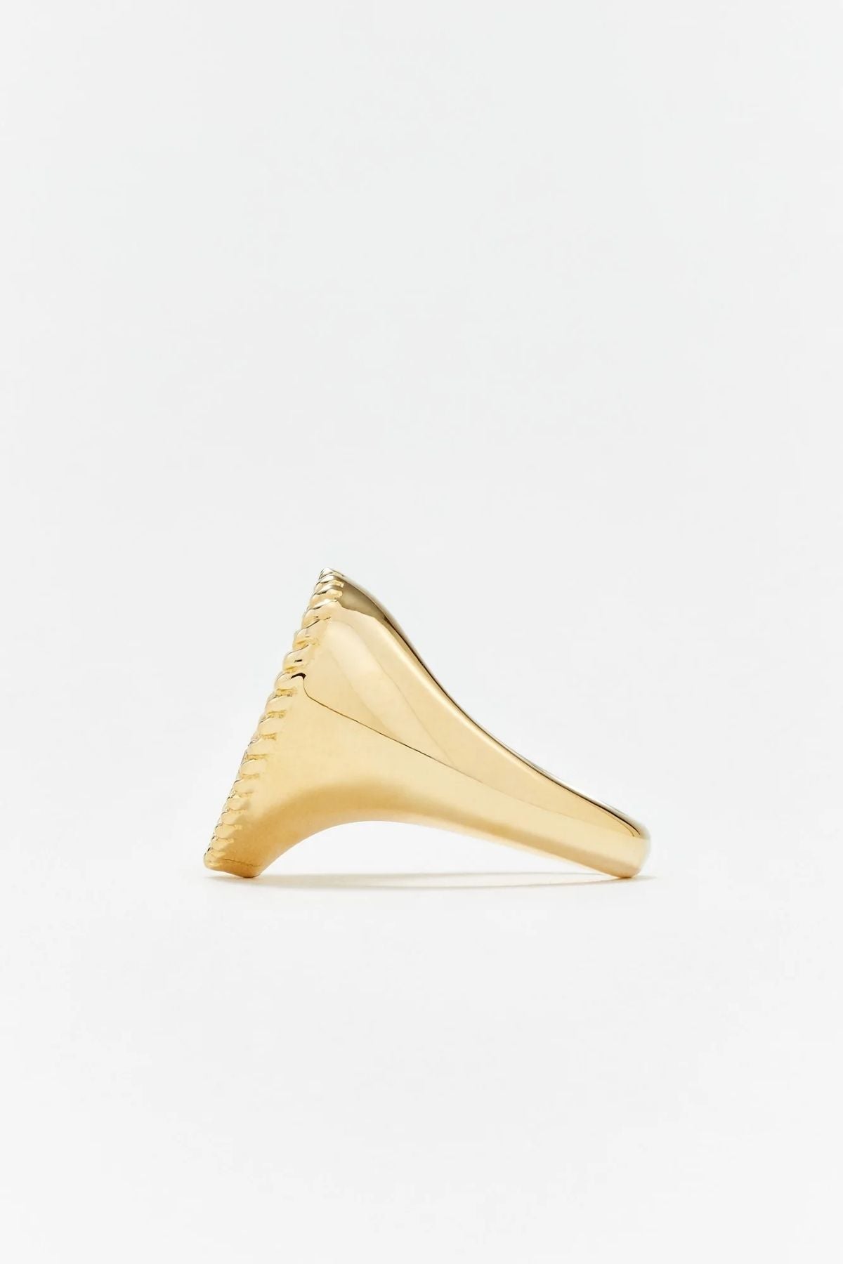 Yvonne Léon Large Chevalière Heart Ring - Yellow Gold