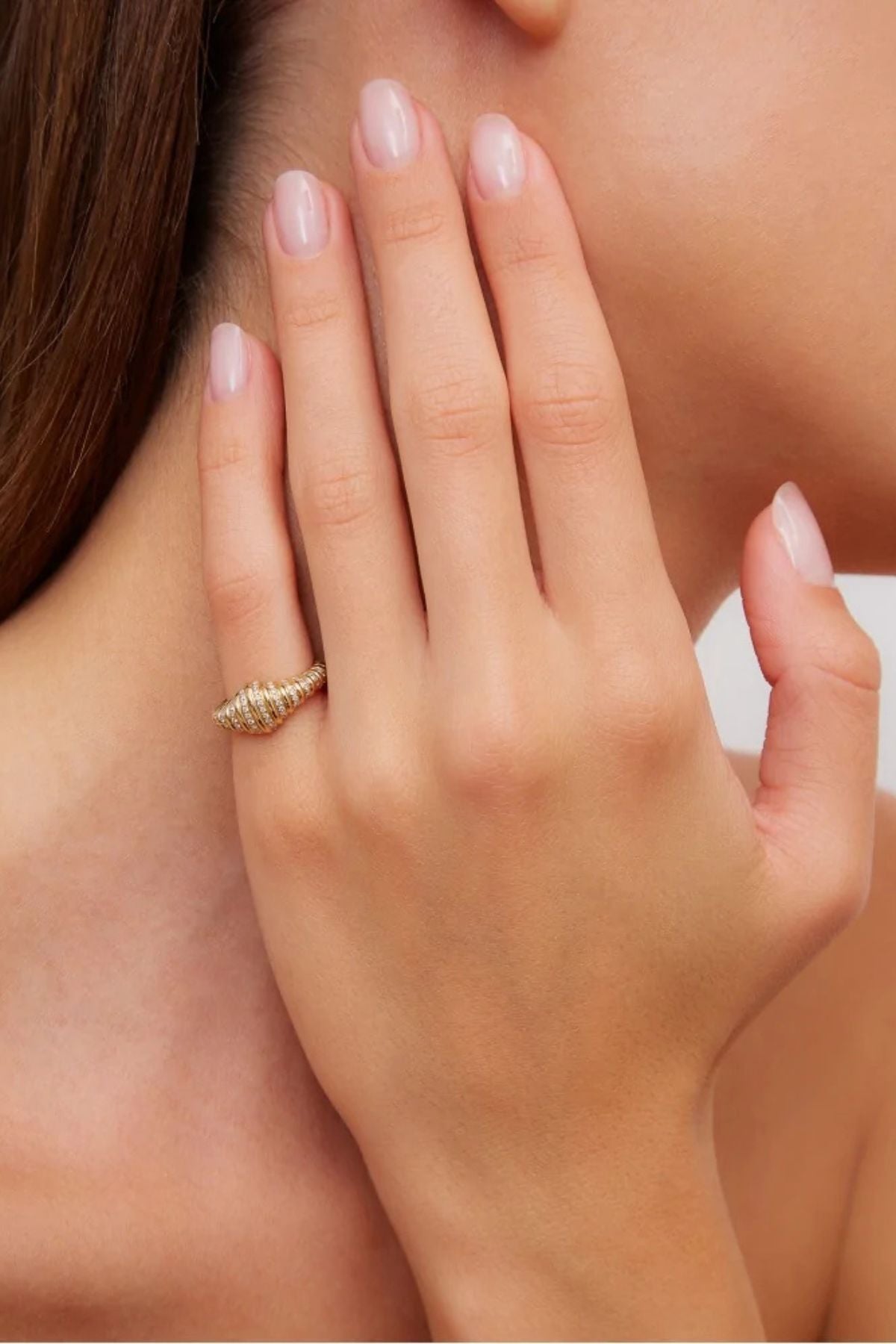 Yvonne Léon Nano Chevaliere Ovale Berlingot Daimants - Yellow Gold