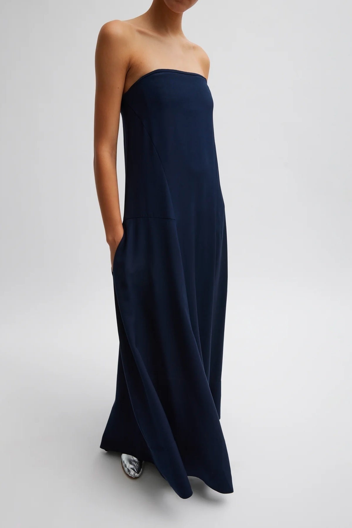 Tibi 4 Ply Silk Strapless Sculpted Dress - Dark Navy GRACE Melbourne Tibi 4 Ply Silk Strapless Sculpted Dress - Dark Navy GRACE Melbourne