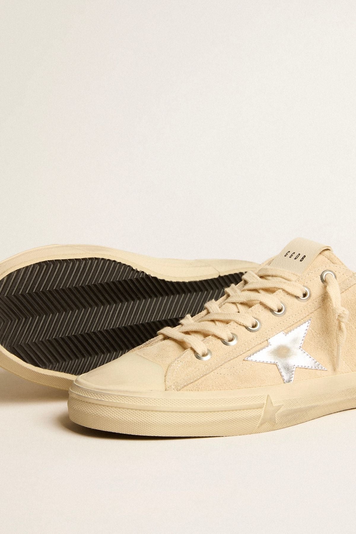 Golden Goose V Star 2 Sneaker - Seed Pearl/ Silver