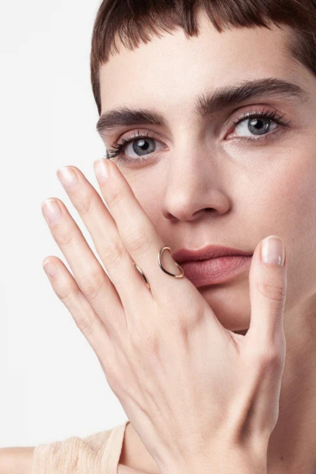 ATELIER PAULIN Outline Ring Letter O - Yellow Gold