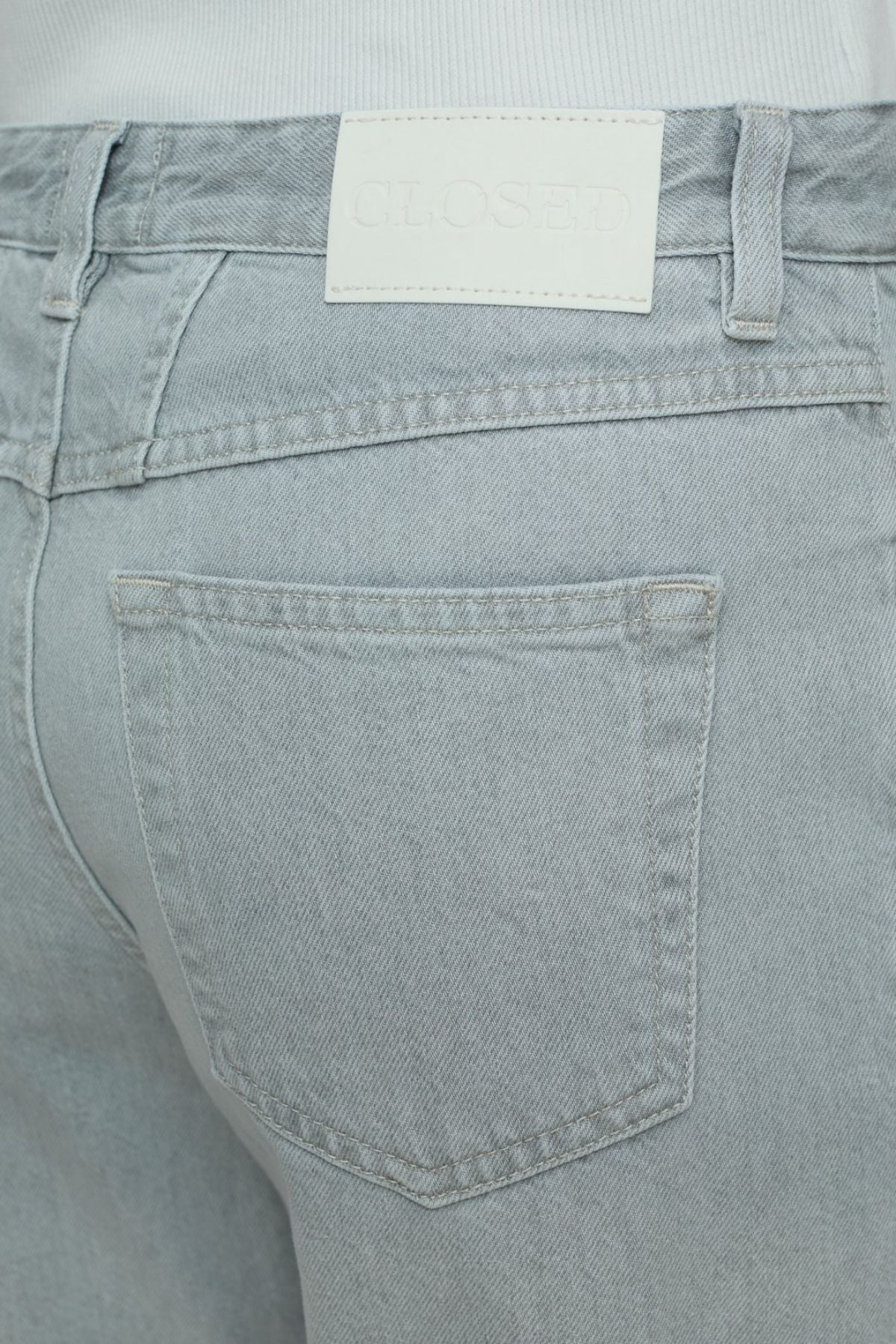 Closed Gillan Jean - Light Grey