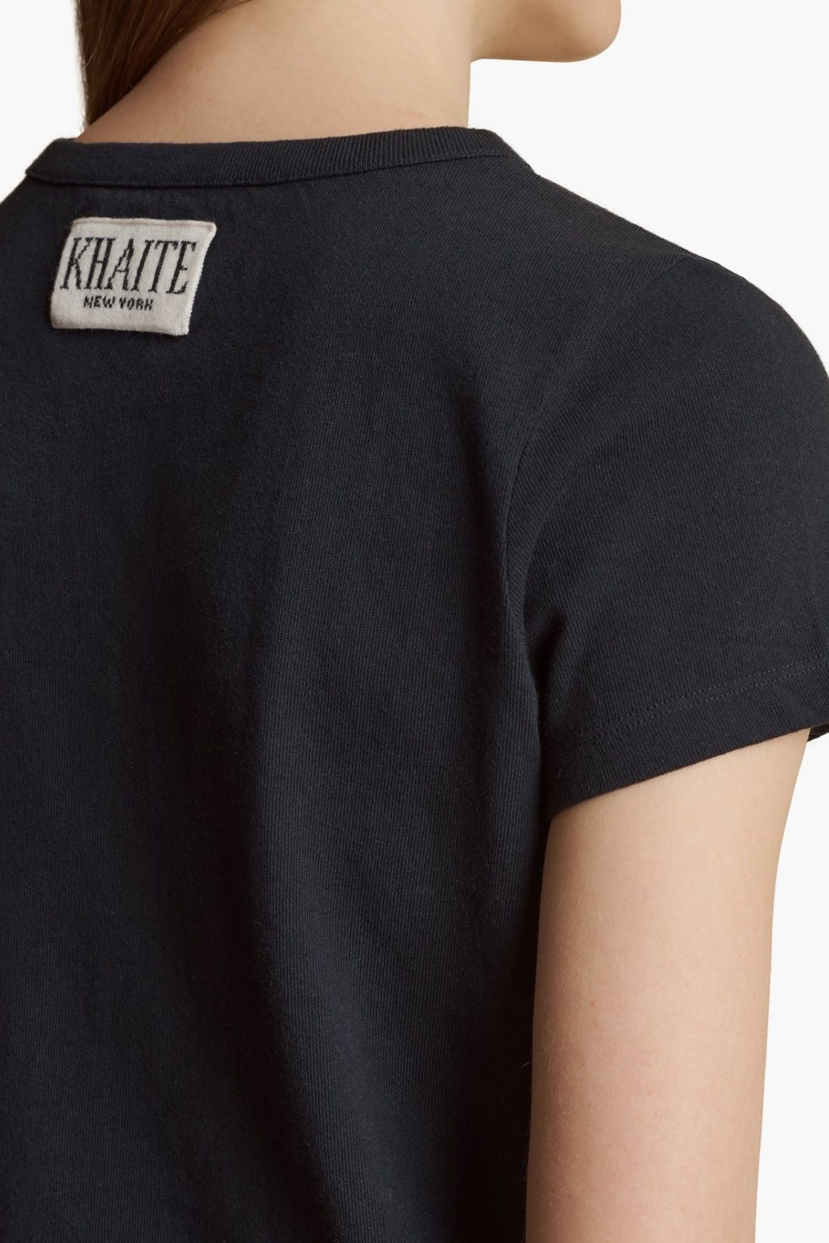 【関税込み】KHAITE ブラック The Samson Tシャツ Samson T-Shirt in Washed Black – KHAITE