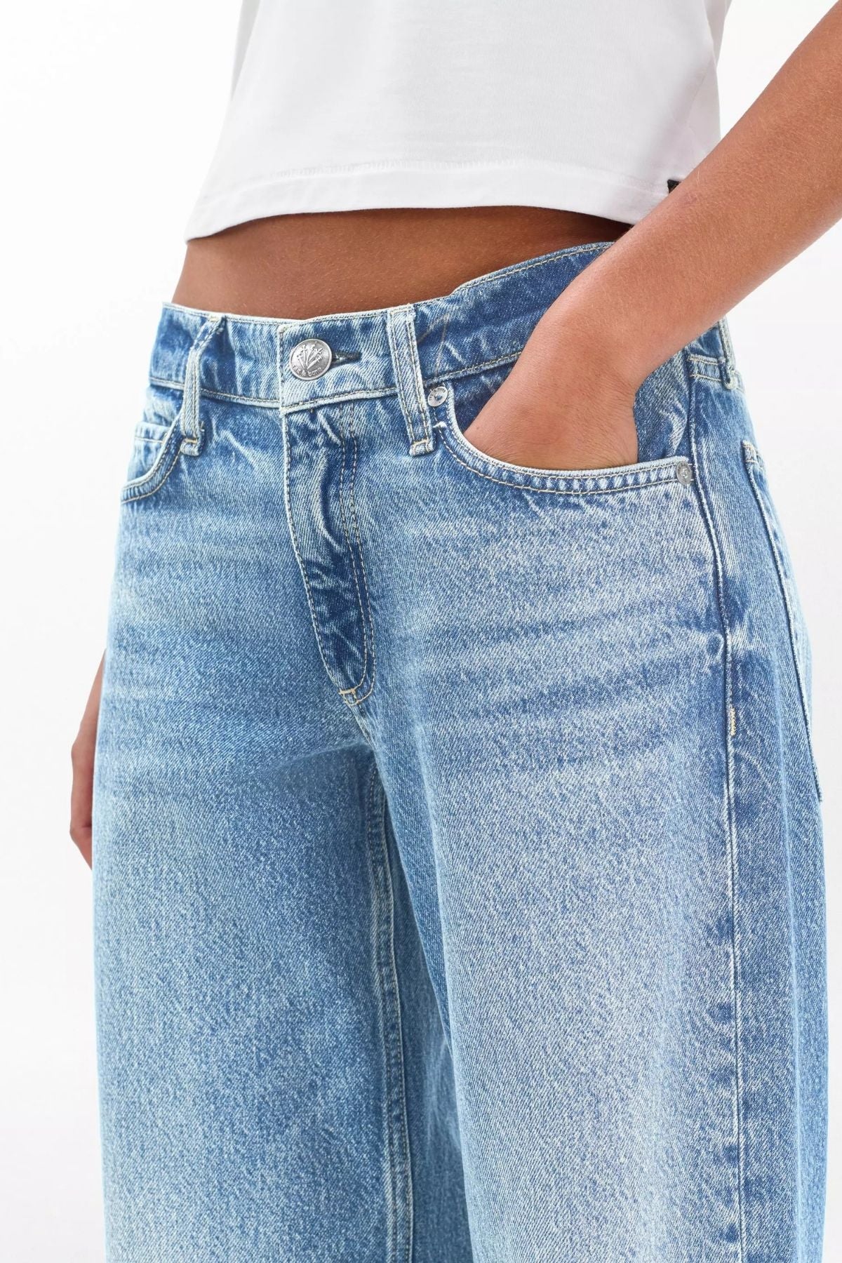 Rag & Bone Saige Ankle Relaxed Jeans - Ludlow