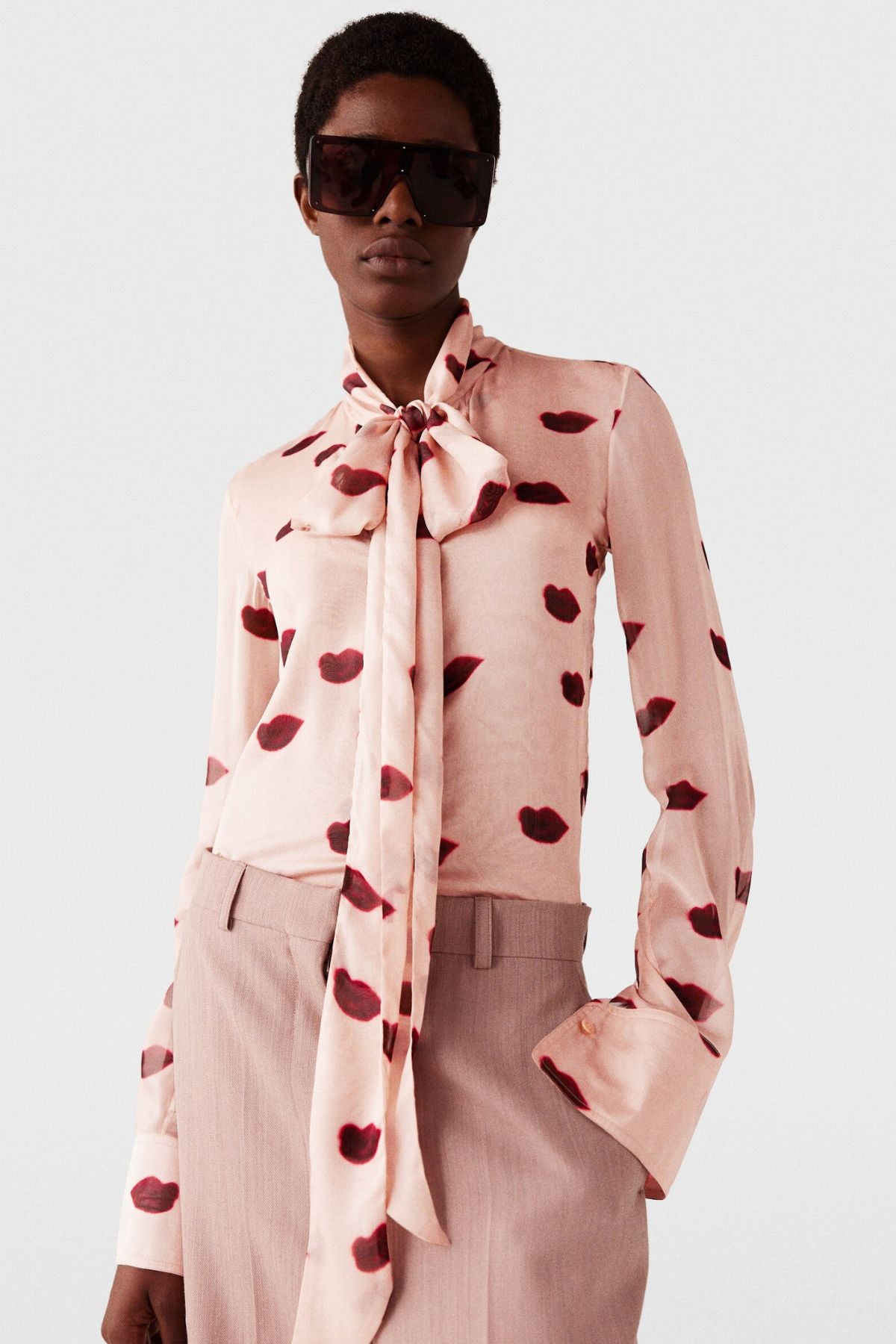 Stella McCartney Lips Print Shirt - Dusty Pink – GRACE Melbourne