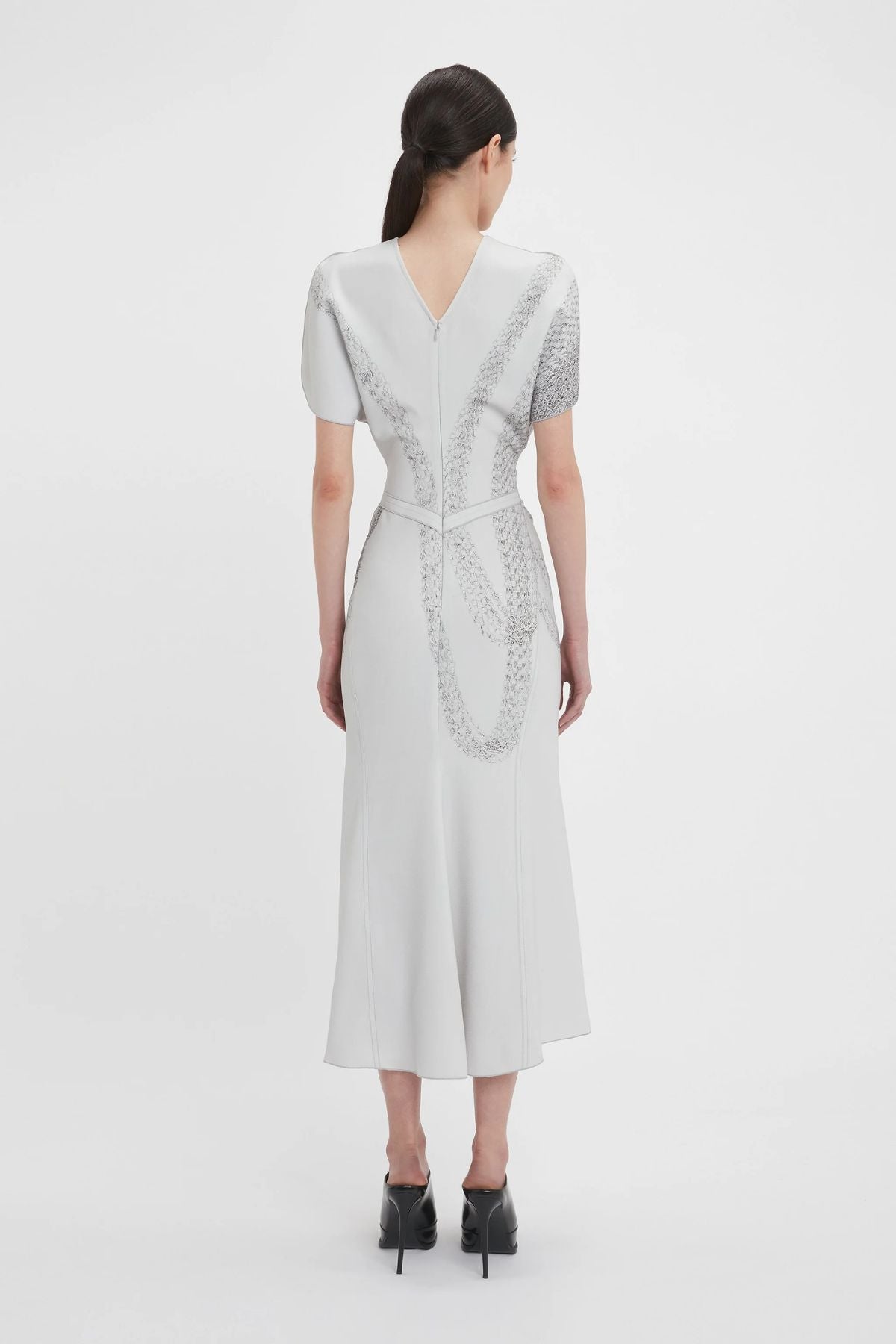 Victoria Beckham ミディドレス グレー SS25 Victoria Beckham SS25