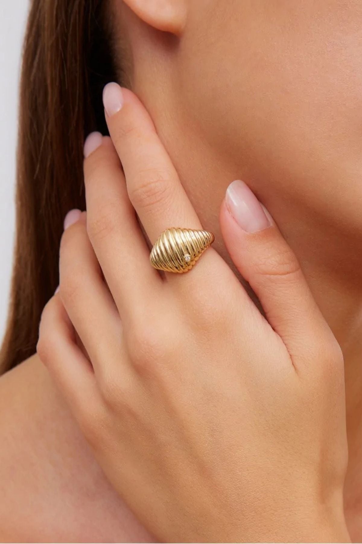 Yvonne Léon Chevalier Ovale Berlingot - Yellow Gold