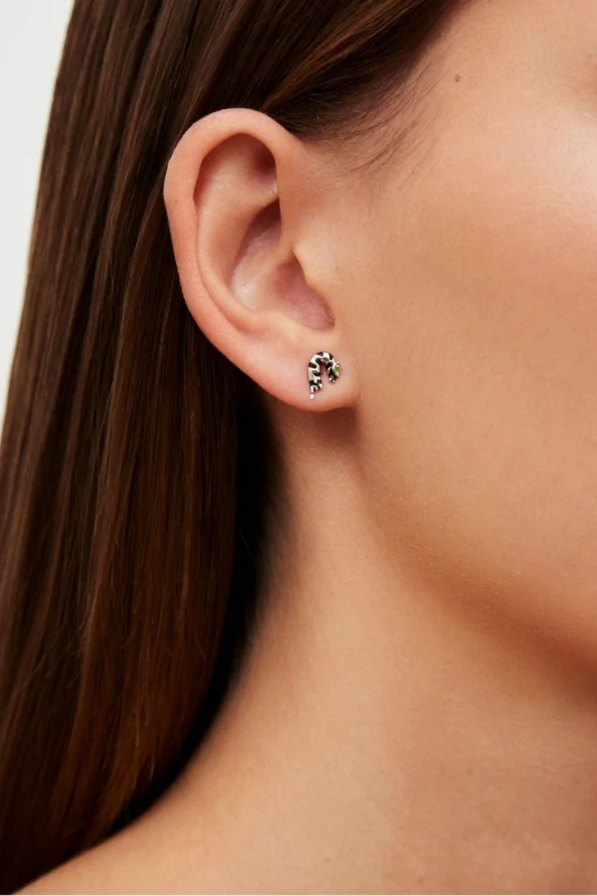 Yvonne Léon Nano Puce Felin Pave Leopard Earring - White Gold